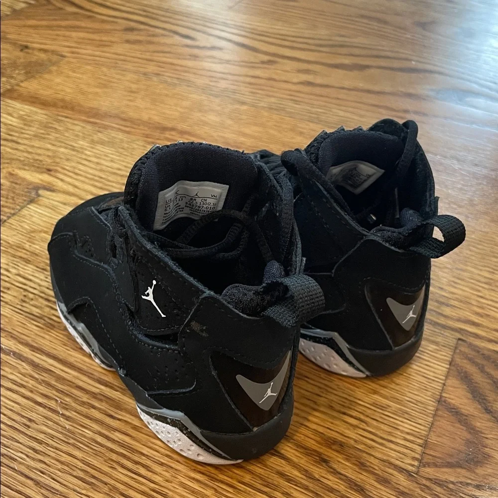 Kid’s Jordan True Flight Sneakers/Shoes. Size 7C. Like New Condition.